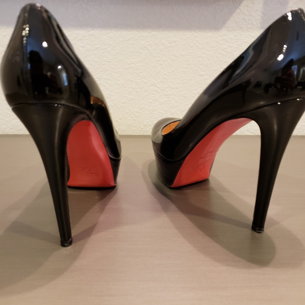 Christian Louboutin 38 1/2 Dirditta Black Patent